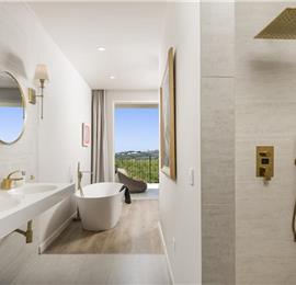 Luxury 4-Bedroom Villa with generous sized Infinity Pool near Buje, Istria. Sleeps 8